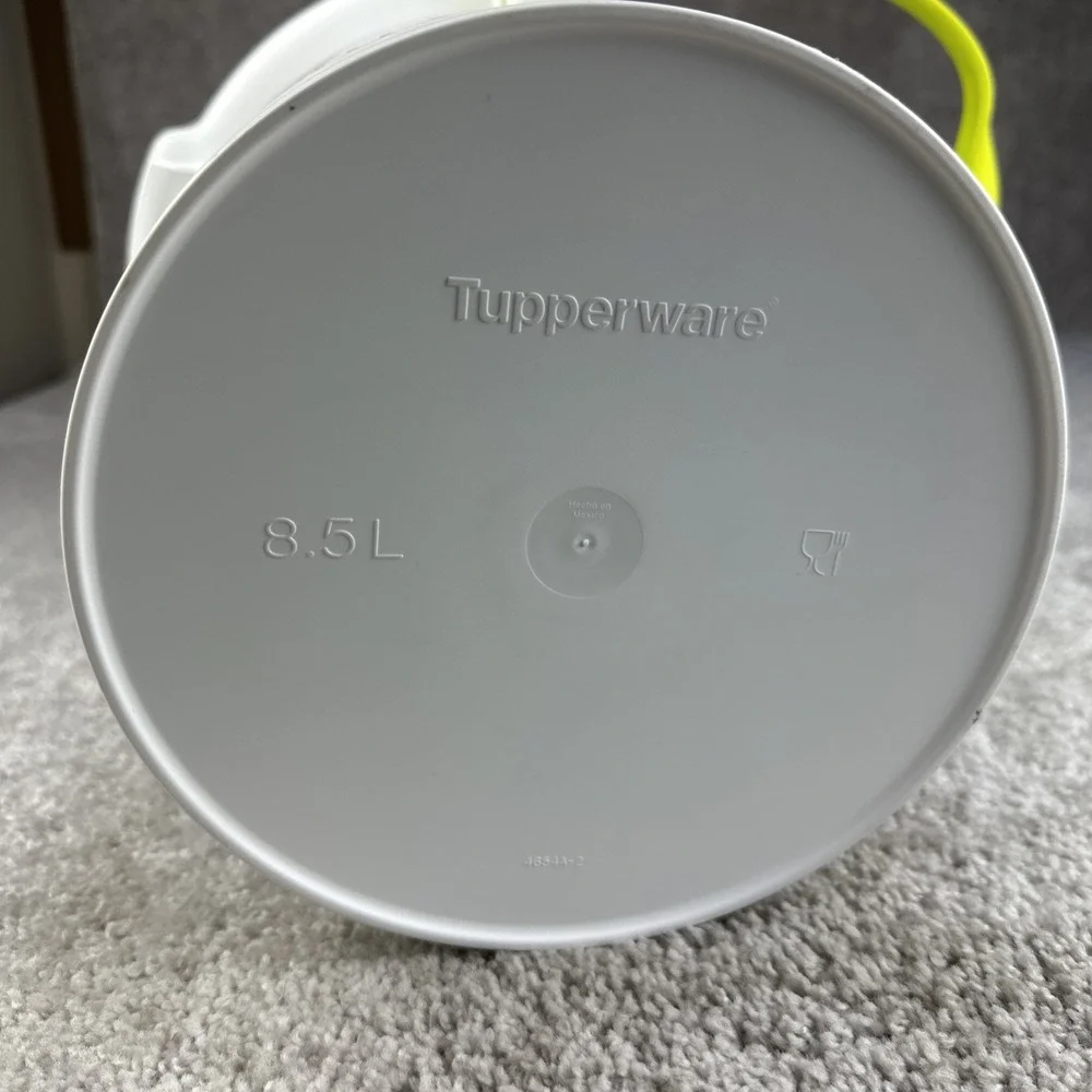 Tupperware Shrek Forever After‎ 2010 8.5 L Giant Canister with Handle